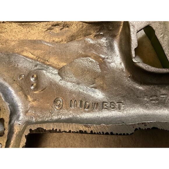 Vintage Midwest Cast Metal Antique Car Auto Plaques Wall Decor Hanging Set of 2 - Picture 5 of 8